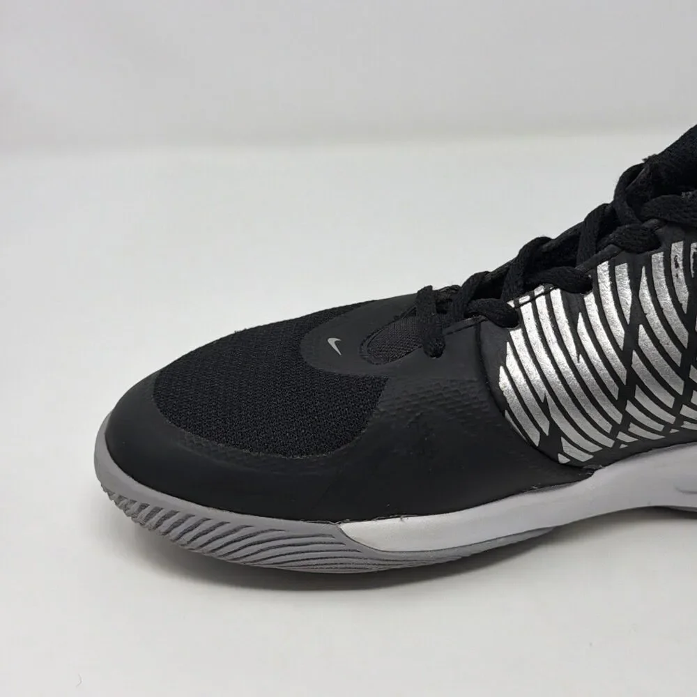 Nike Team Hustle D9 Youth Sneakers Black Silver Basketball Shoes Size 4Y